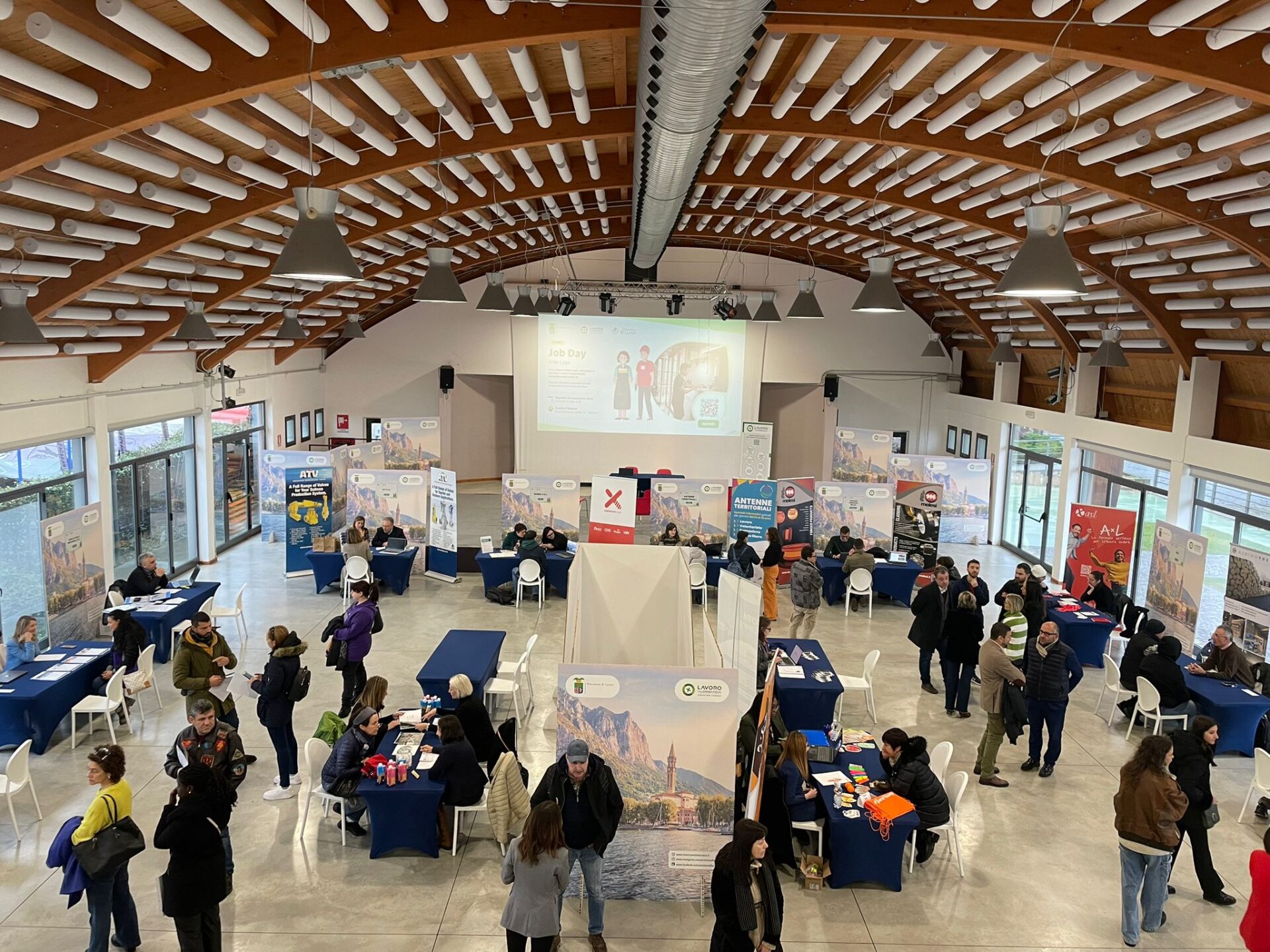 Immagine che raffigura Grande successo per il Job Day area Lago