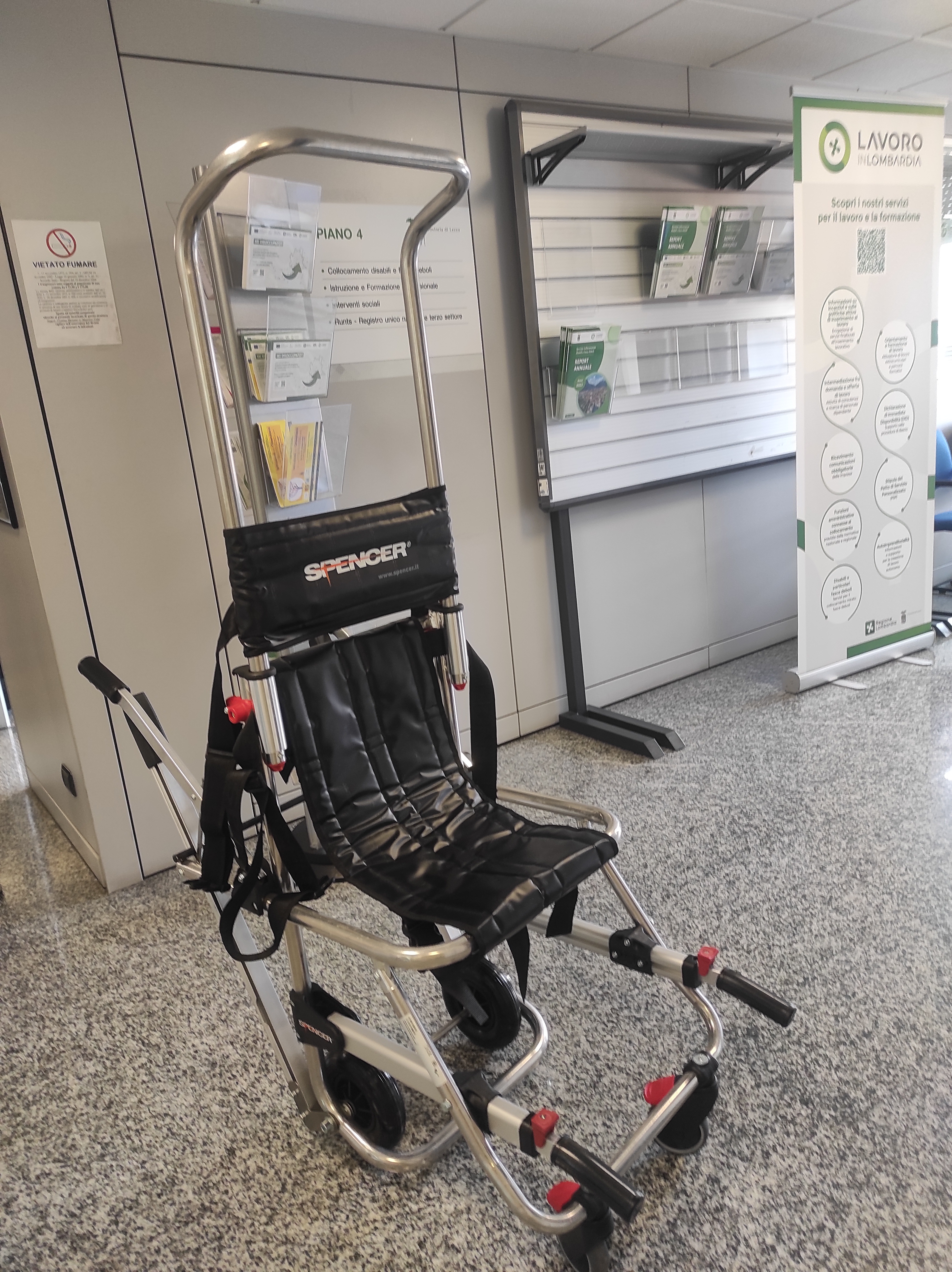 Immagine che raffigura Nuova sedia portantina scendiscale